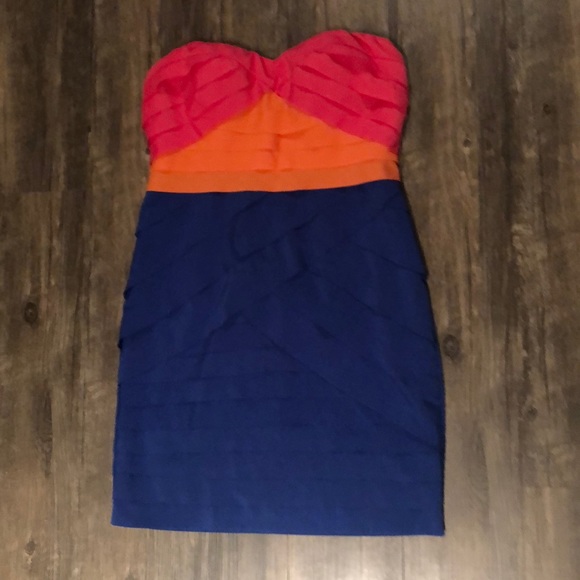 Color block dress - Picture 2 of 4